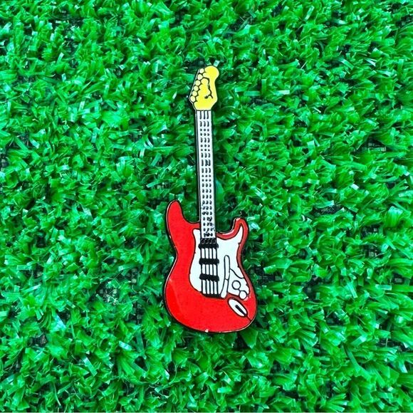 Electric Guitar Rock Enamel Pin/ Brooch - Picture 6 of 6